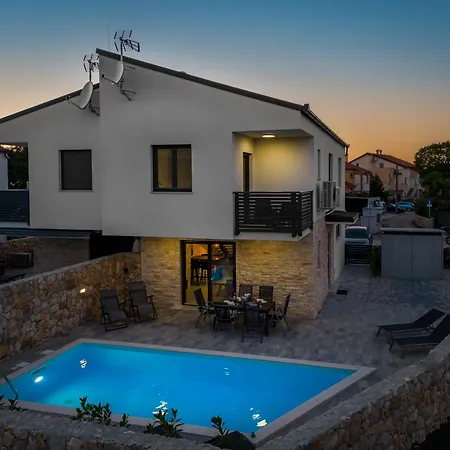 Ansulero Villa *