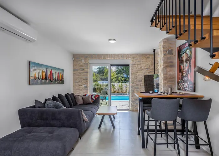 Ansulero * مالينسكا